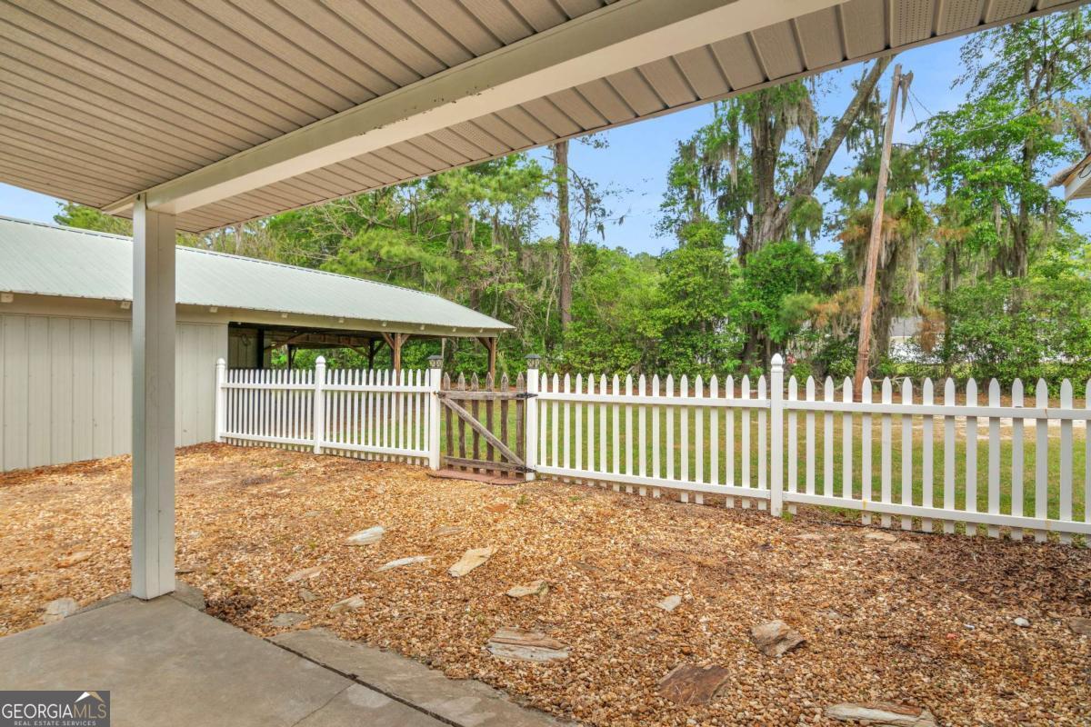 5837 Youmans Chapel Road Blackshear, GA 31516 - Photo 26 of 30 a view of backyard with green space