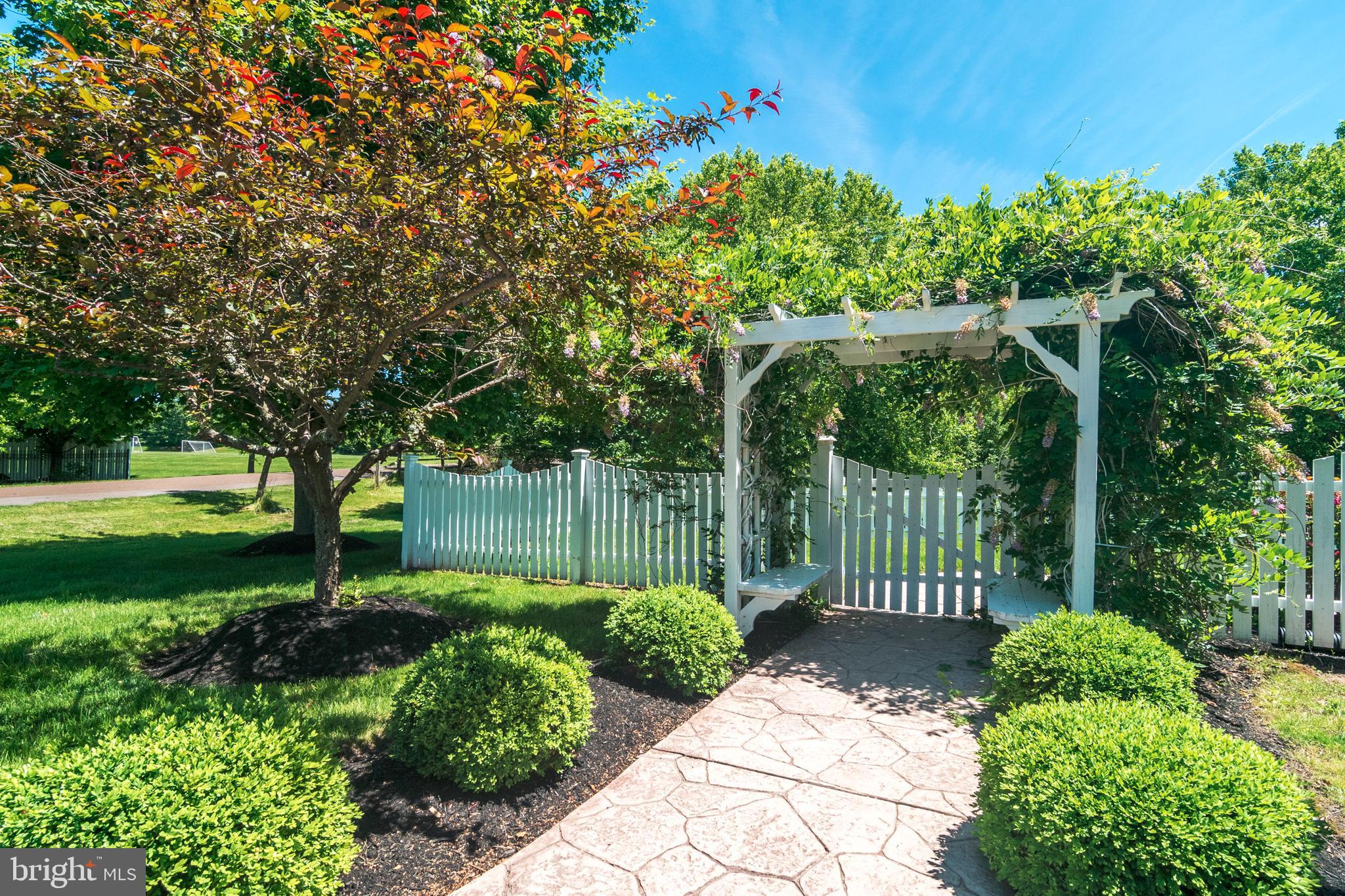 5095 Redfield Road Doylestown, PA 18902 - Photo 30 of 32 Walkway to back