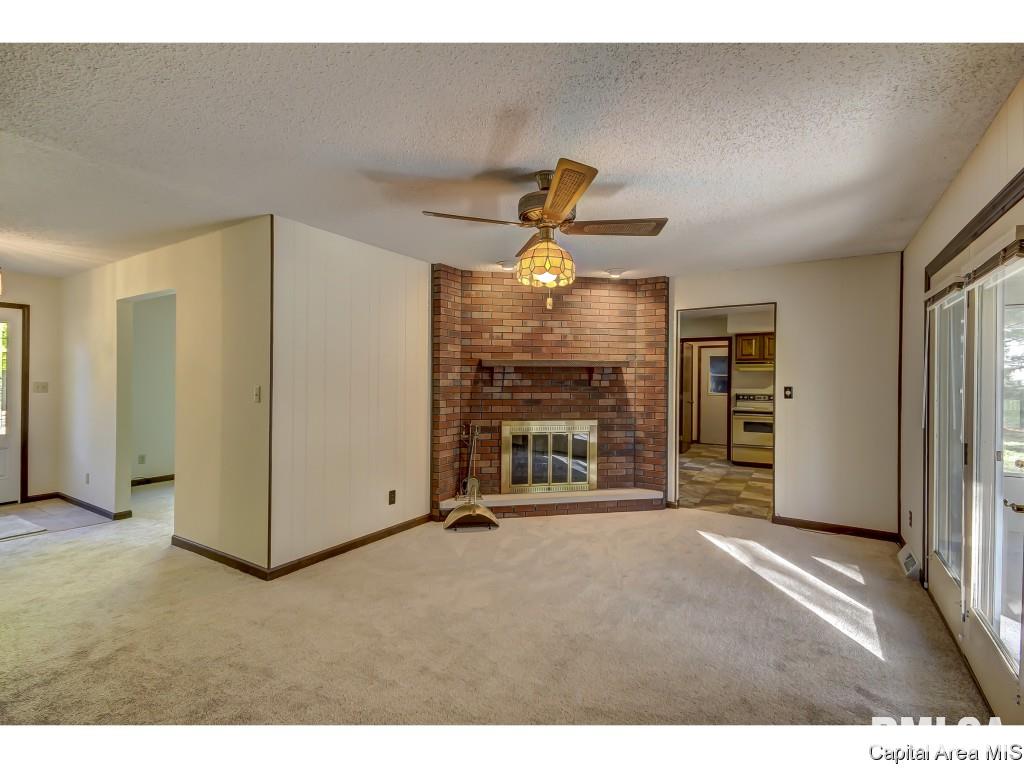 12 Florence Road Rochester, IL 62563 - Photo 3 of 36