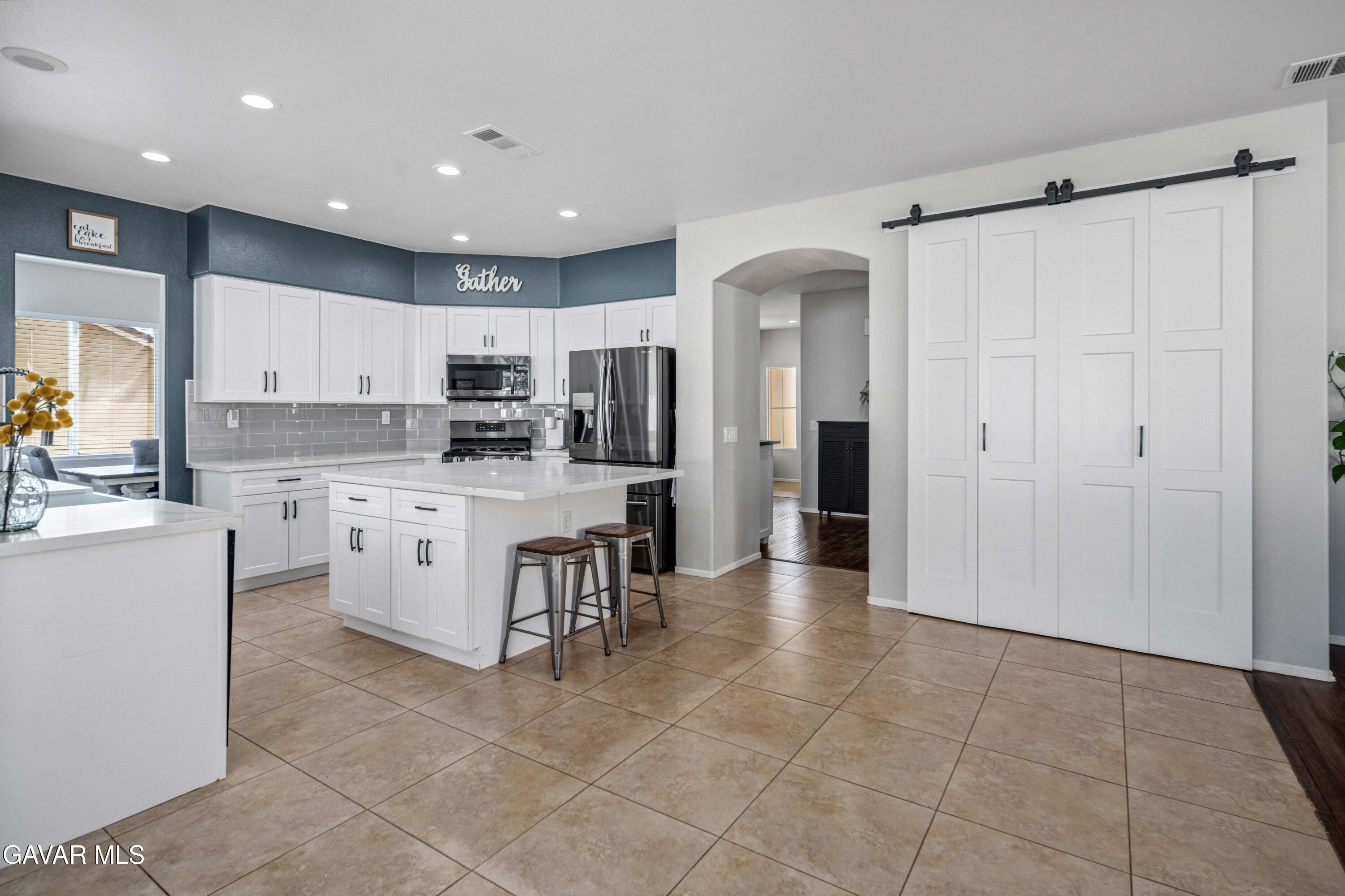 7337 Ridge View Drive Lancaster, CA 93536 - Photo 13 of 55 Ridgeview-16