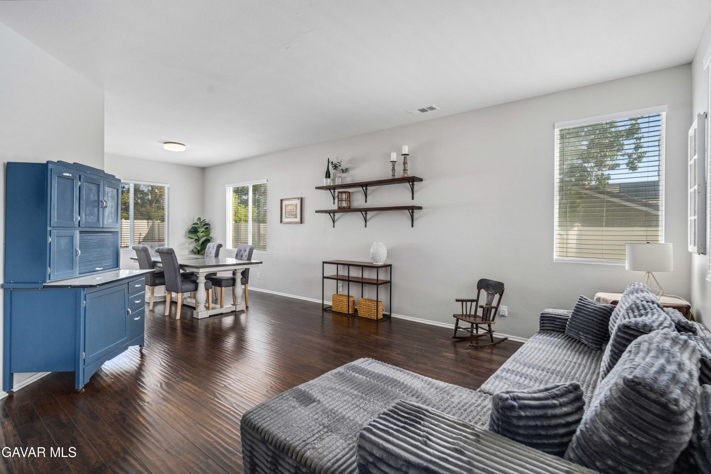 7337 Ridge View Drive Lancaster, CA 93536 - Photo 6 of 55 Ridgeview-09