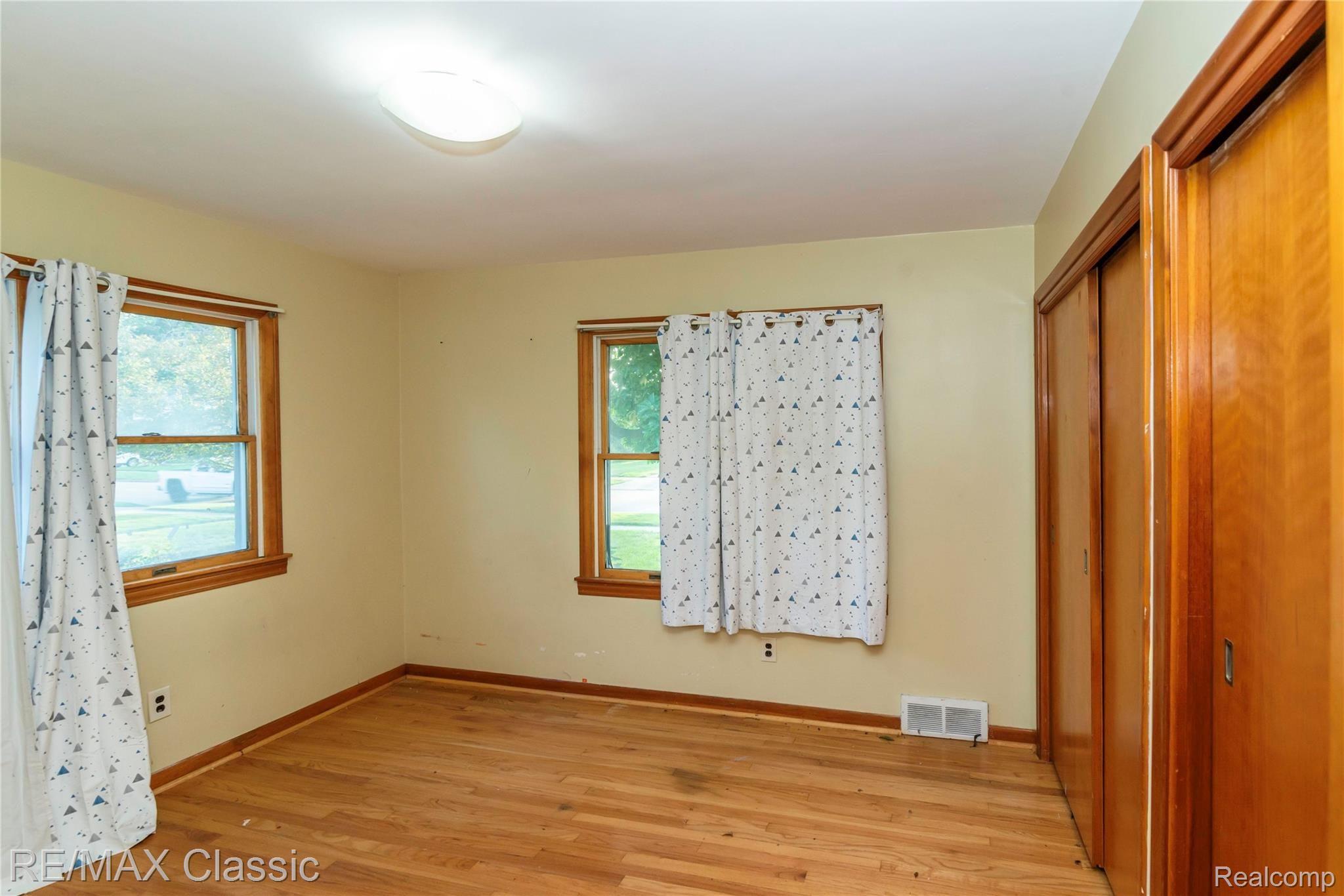 1354 North Gulley Road Dearborn, MI 48128 - Photo 10 of 43 NGully1357.jpg