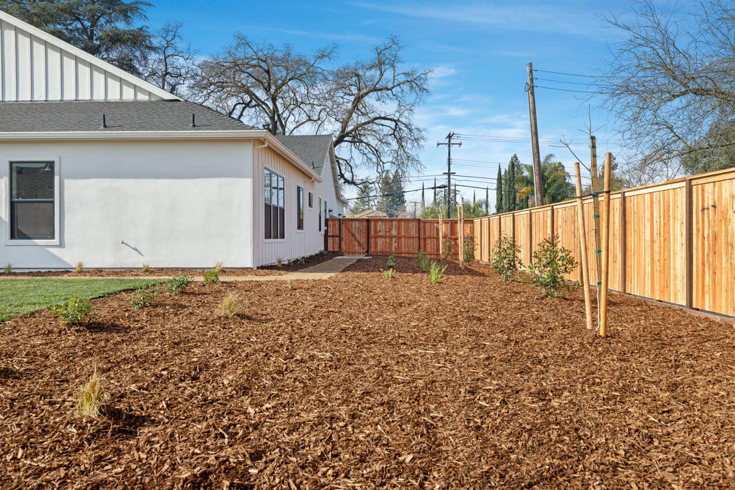 1510 Mission Avenue Carmichael, CA 95608 - Photo 57 of 60 a backyard of a house