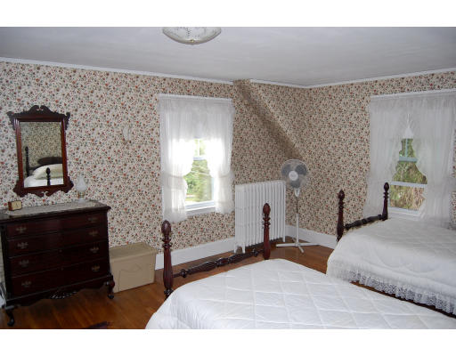 44 Governors Road Milton, MA 02186 - Photo 8 of 13 Gallery Image 8