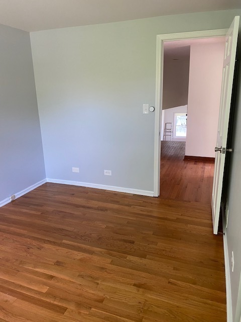 3420 Winnetka Road Glenview, IL 60026 - Photo 21 of 26 a view of room with wooden floor