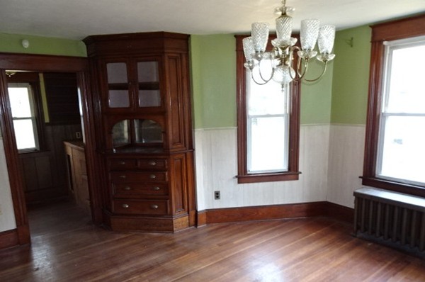24 Benham Street Springfield, MA 01109 - Photo 6 of 11