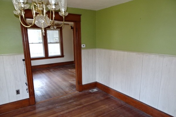 24 Benham Street Springfield, MA 01109 - Photo 7 of 11