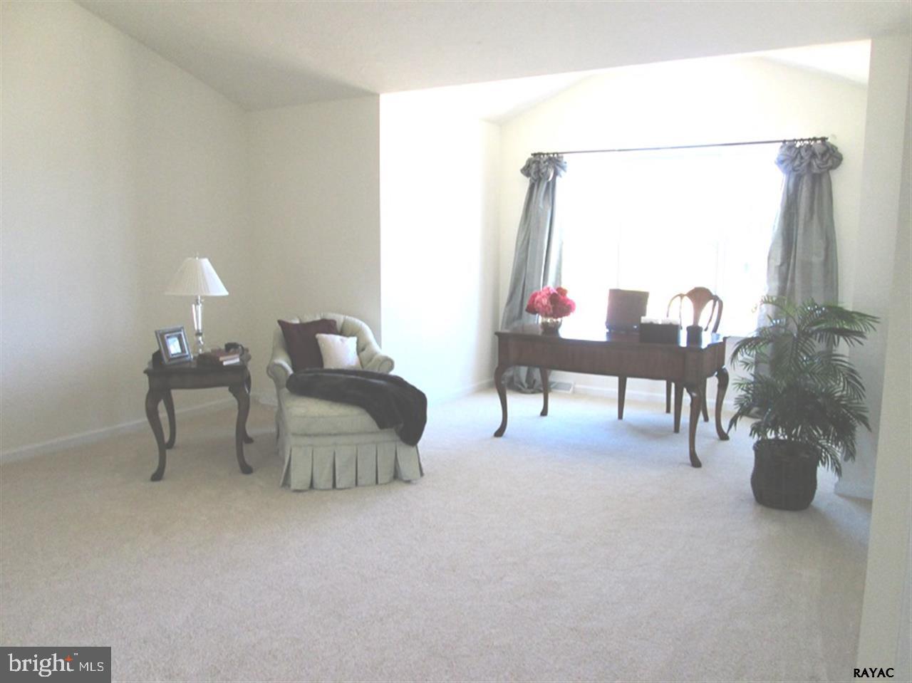 134 Fairplay Road, Unit 126 Gettysburg, PA 17325 - Photo 5 of 11 Gallery Image 5