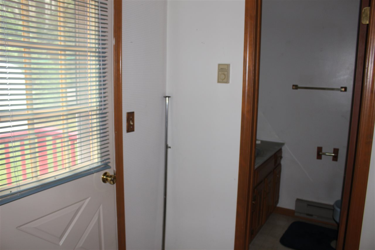 689 Holly Road Cadillac, MI 49601 - Photo 20 of 23 1823099-19.JPG