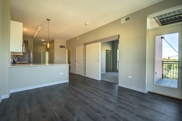 $3,025 | 851 West Grand Avenue, Unit 406, Chicago, IL 60642