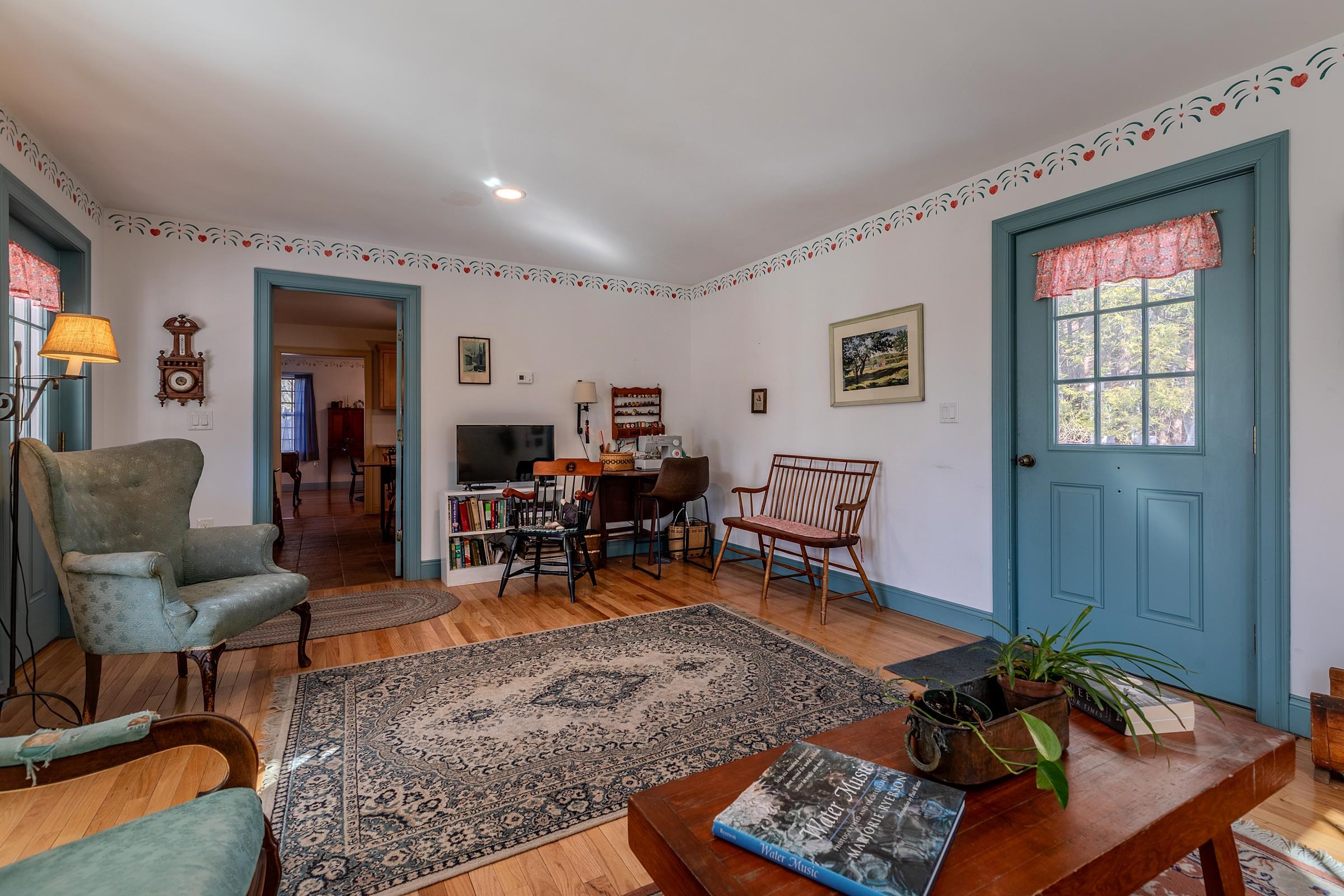 299 South Main Street Wallingford, VT 05773 - Photo 4 of 48