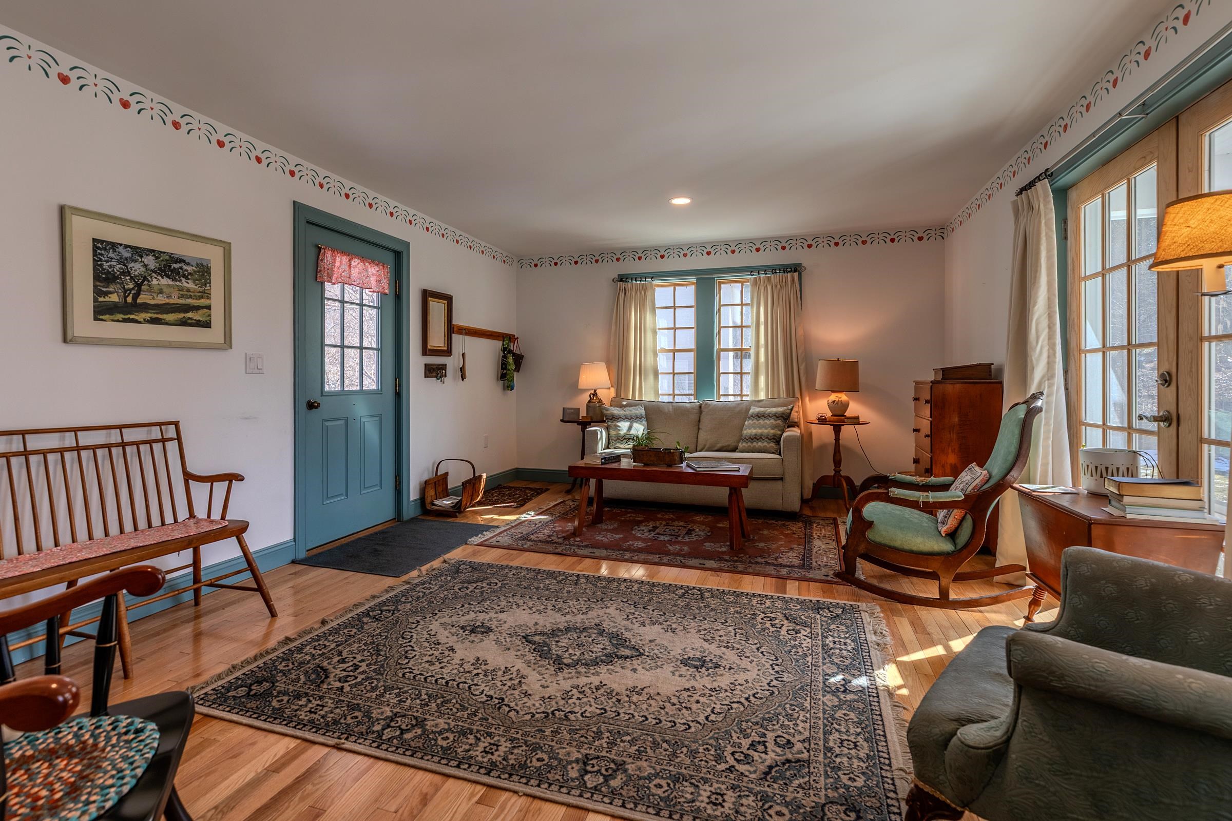 299 South Main Street Wallingford, VT 05773 - Photo 6 of 48