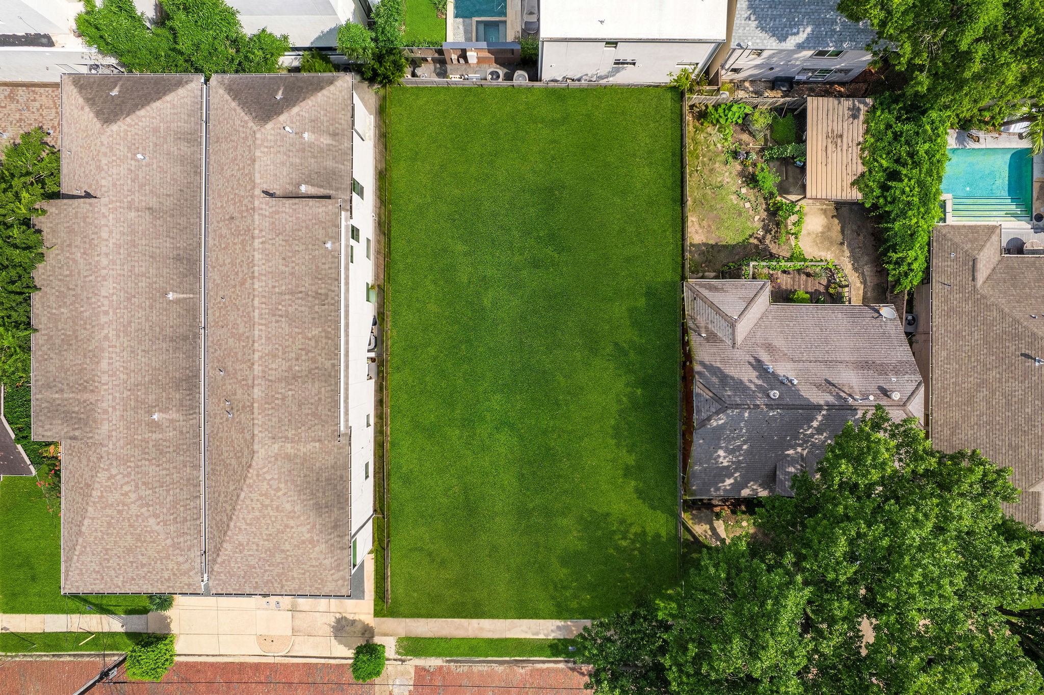 1524 Michigan Street Houston, TX 77006 - Photo 2 of 10 Conceptual rendering of the homesite with existing structure removed to demonstrate building opportunity.