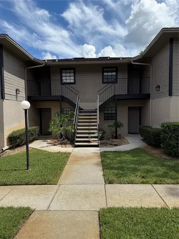 $1,350 | 4112 Ashford Green Place, Unit I202, Tampa, FL 33613