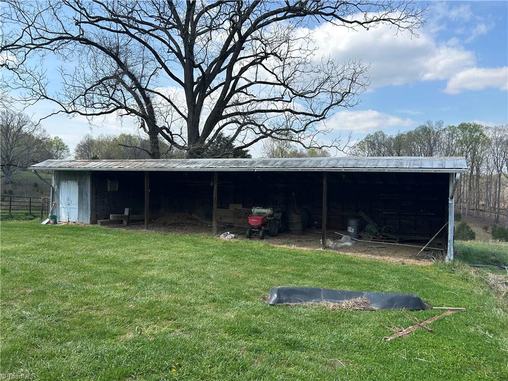 3629 Mt Bethel Church Road East Bend, NC 27018 - Photo 5 of 30