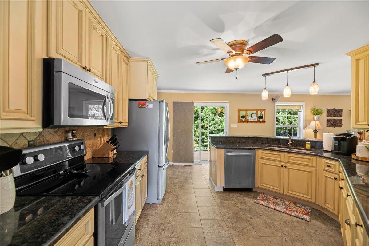 141 Huntington Lane Heiskell, TN 37754 - Photo 12 of 27 Gallery Image 12