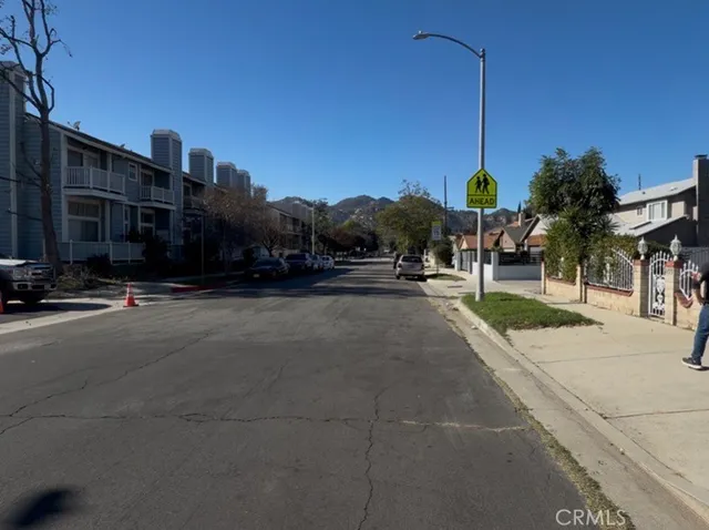 $775,000 | 21829 Hiawatha Street, Chatsworth, CA 91311