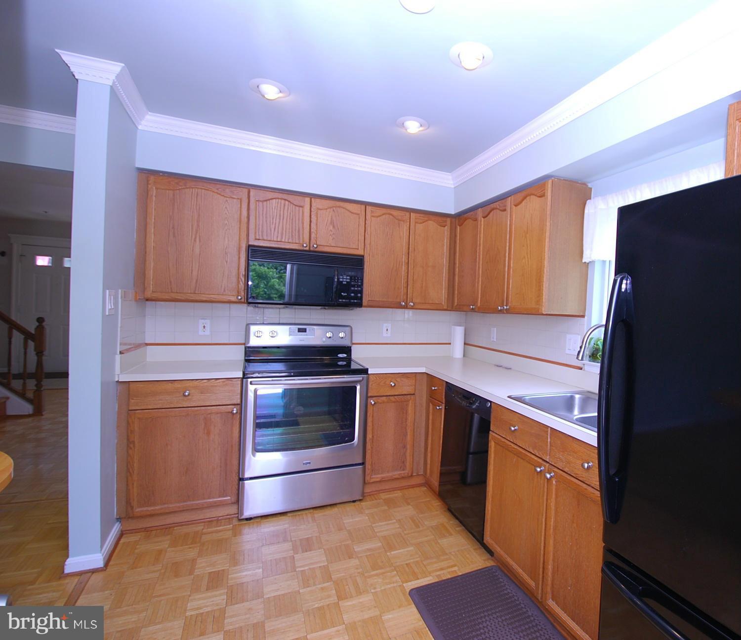 25740 Woodfield Road Damascus, MD 20872 - Photo 12 of 30 Kitchen