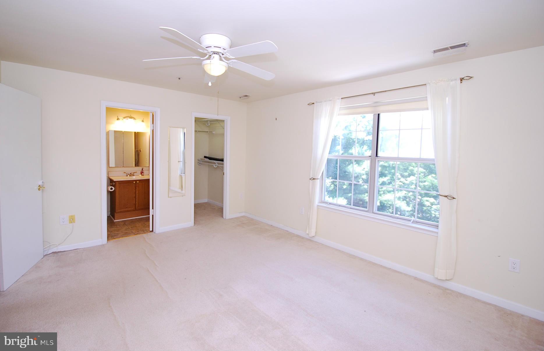 25740 Woodfield Road Damascus, MD 20872 - Photo 15 of 30 Bedroom (Master)
