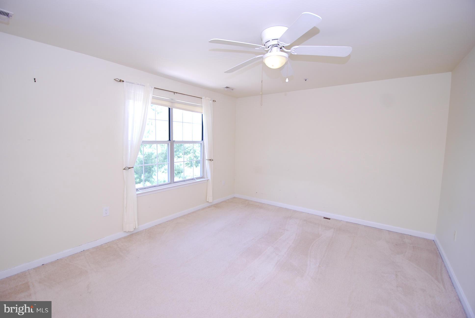 25740 Woodfield Road Damascus, MD 20872 - Photo 17 of 30 Bedroom (Master)