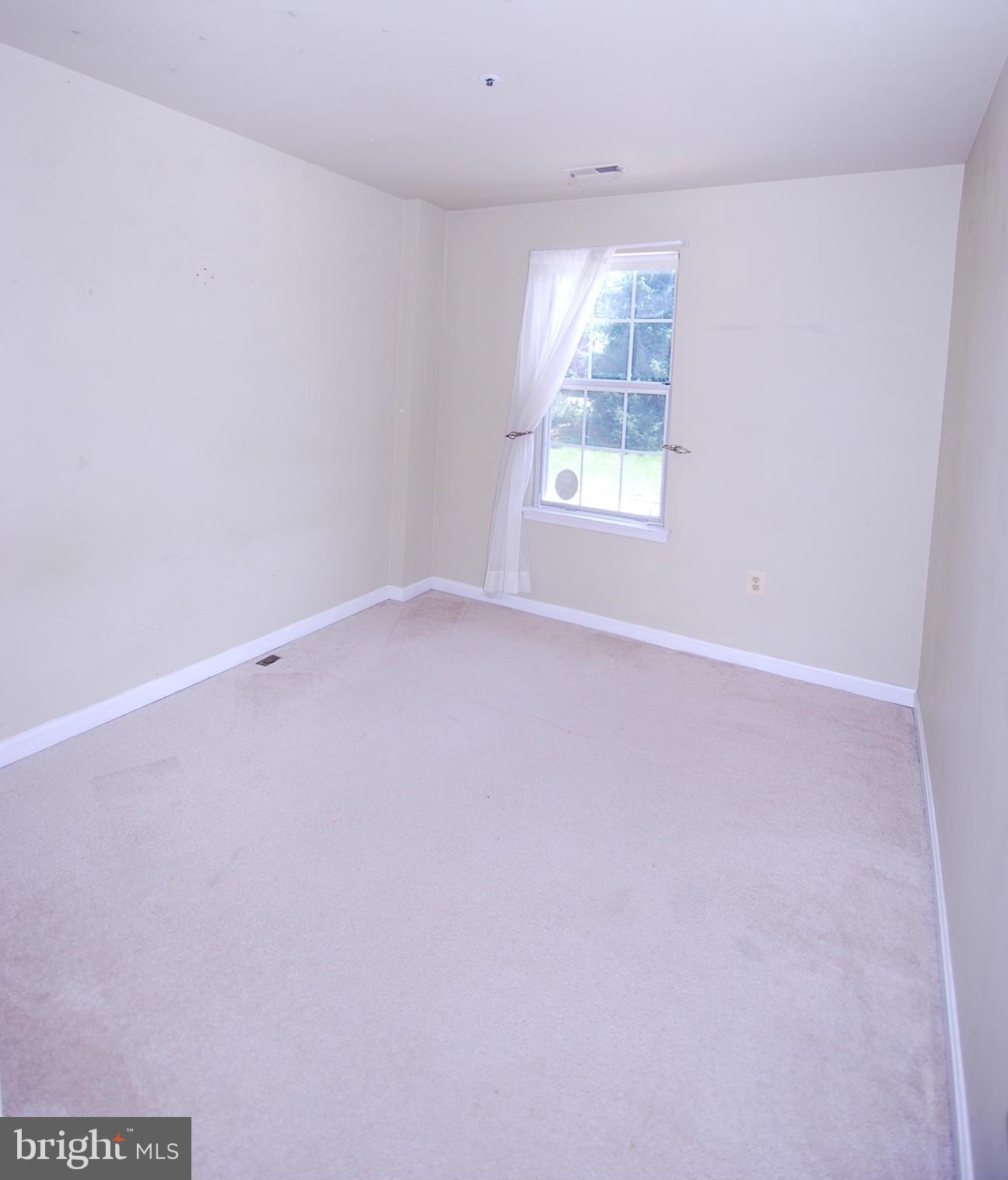 25740 Woodfield Road Damascus, MD 20872 - Photo 20 of 30 Bedroom