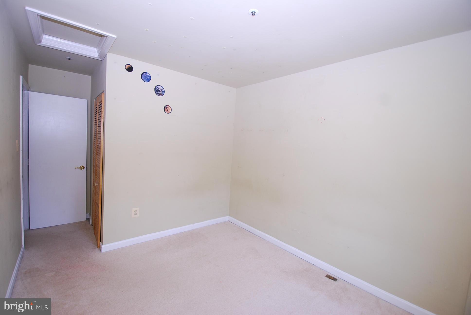 25740 Woodfield Road Damascus, MD 20872 - Photo 21 of 30 Bedroom
