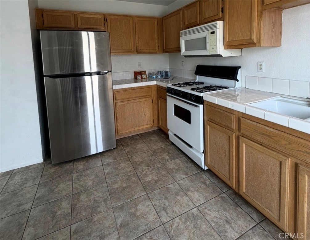 11840 Marshal Road Adelanto, CA 92301 - Photo 3 of 15