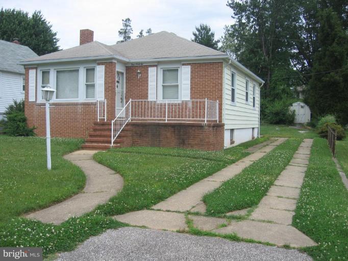 442 Cleveland Road Linthicum Heights, MD 21090 - Photo 1 of 25 Exterior (Main)
