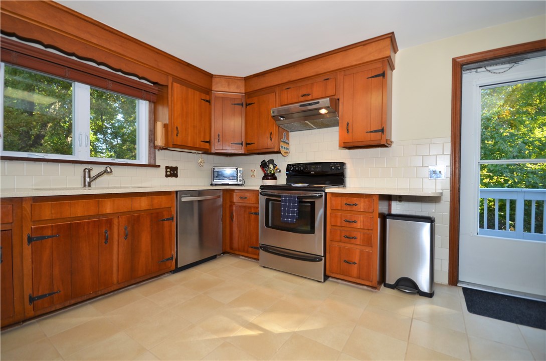 99 Cumberland Road Warwick, RI 02886 - Photo 19 of 40