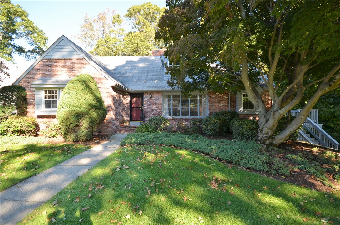 99 Cumberland Road Warwick, RI 02886 - Photo 3 of 40