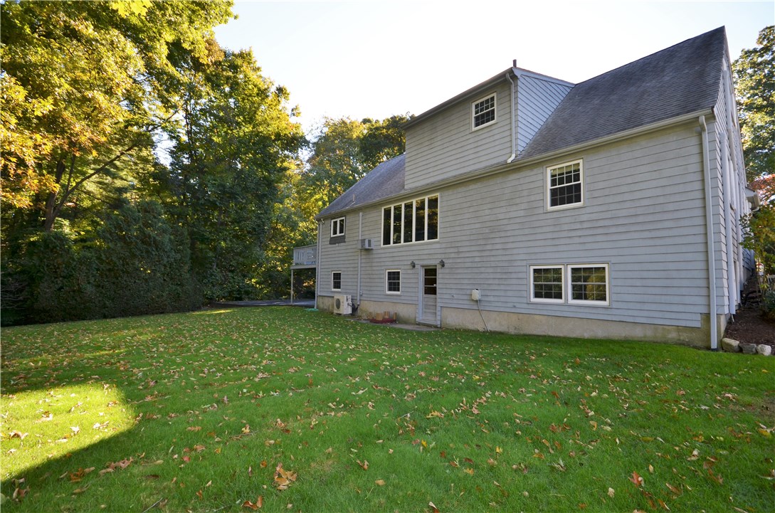 99 Cumberland Road Warwick, RI 02886 - Photo 8 of 40