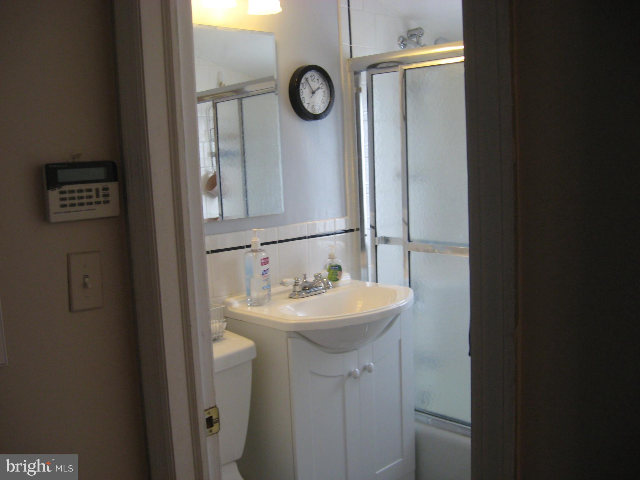2511 Pinebrush Road Baltimore, MD 21209 - Photo 20 of 24