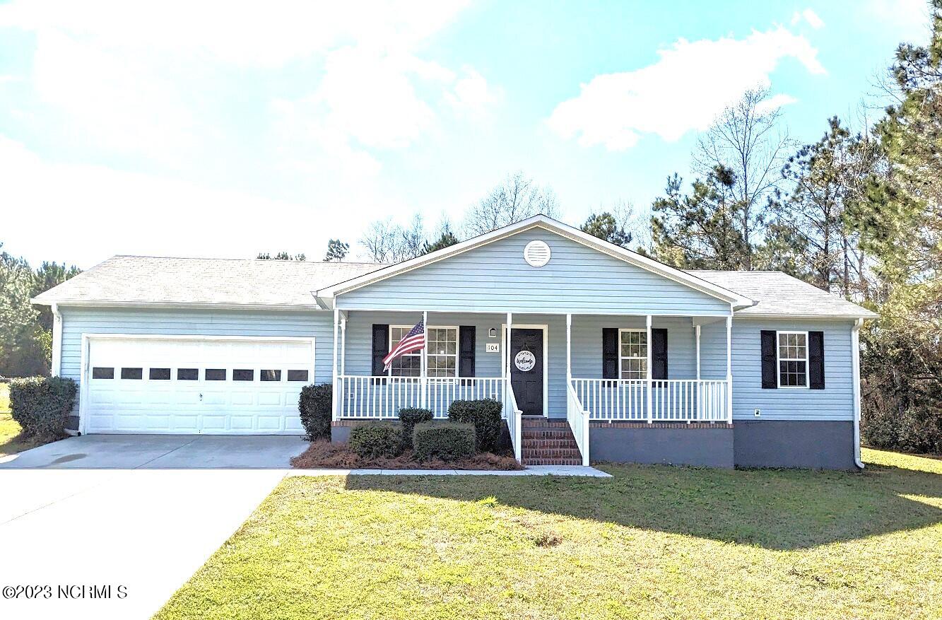 104 Freeport Court Hubert, NC 28539 - Photo 1 of 16 FRONT