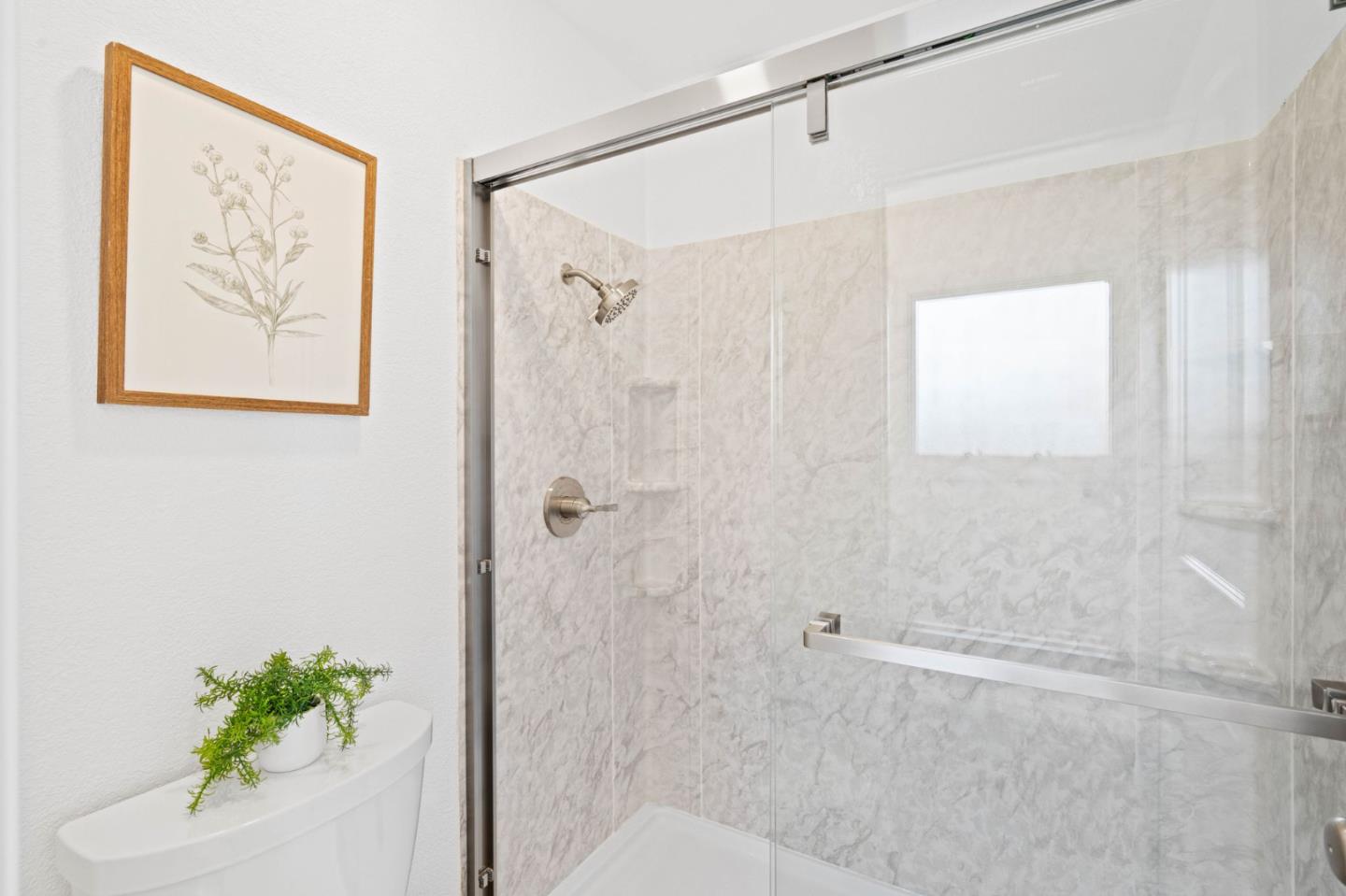 960 Cheswick Drive San Jose, CA 95121 - Photo 20 of 44 a bathroom with a shower