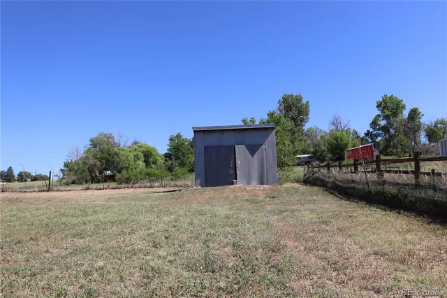 a view of a outdoor space