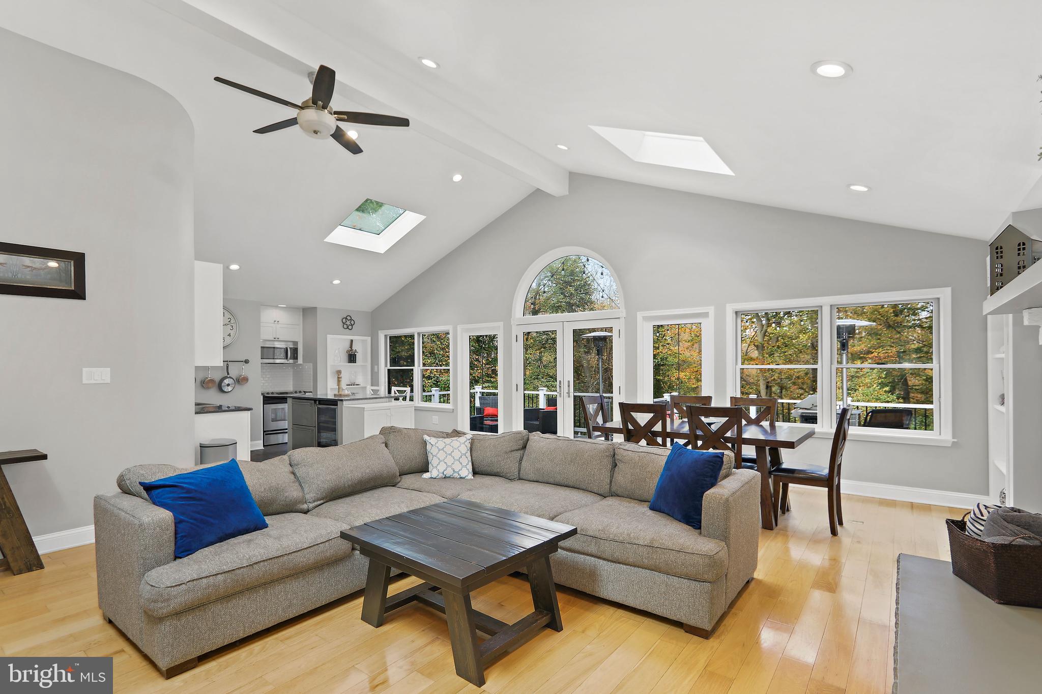 337 Breakneck Road Sewell, NJ 08080 - Photo 4 of 68