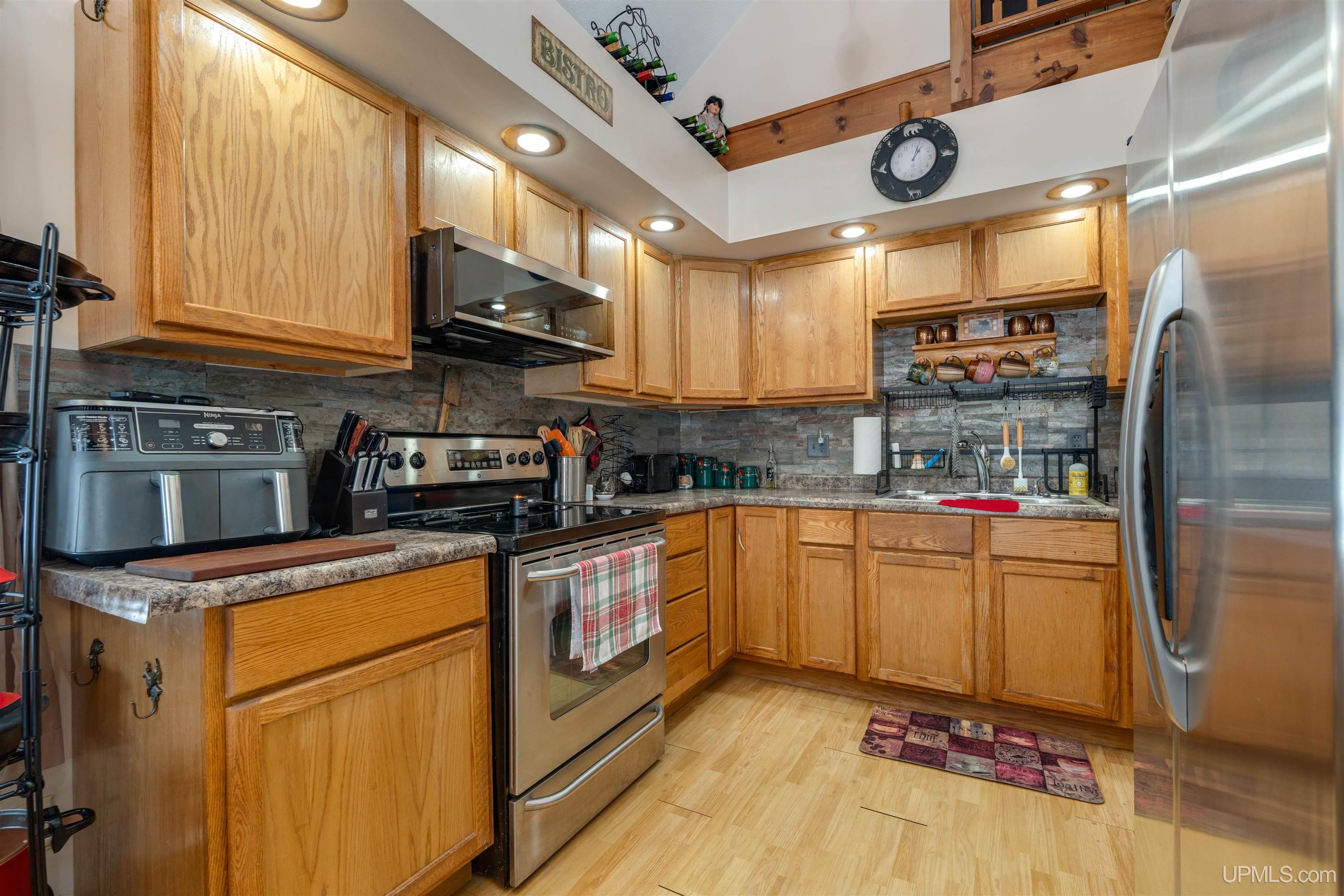 856 River Road Manistique, MI 49854 - Photo 5 of 49