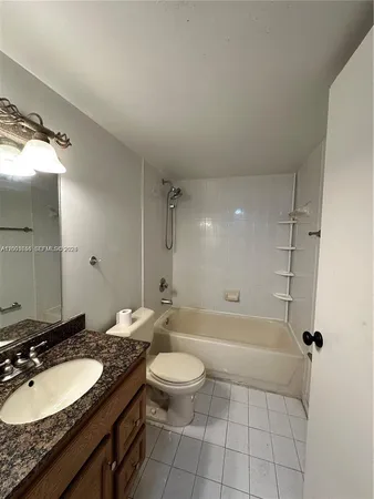 $2,700 | 551 Northwest 82nd Avenue, Unit 502, Miami, FL 33126