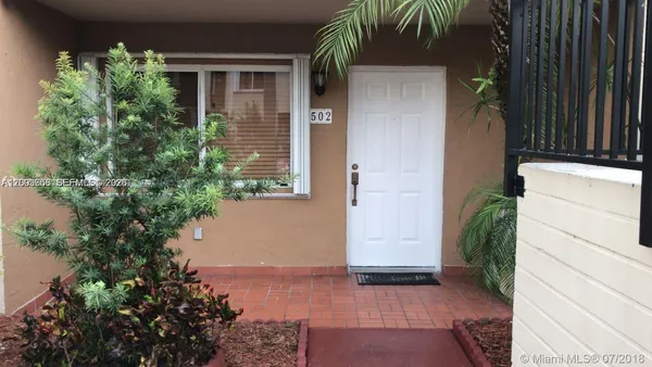 $2,700 | 551 Northwest 82nd Avenue, Unit 502, Miami, FL 33126