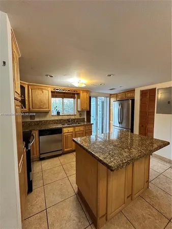 $2,700 | 551 Northwest 82nd Avenue, Unit 502, Miami, FL 33126