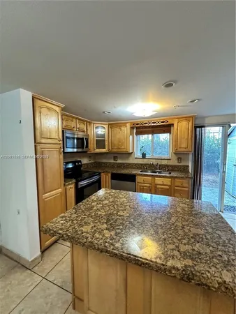 $2,700 | 551 Northwest 82nd Avenue, Unit 502, Miami, FL 33126