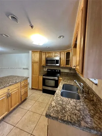 $2,700 | 551 Northwest 82nd Avenue, Unit 502, Miami, FL 33126