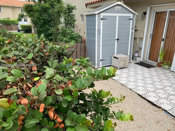 $2,700 | 551 Northwest 82nd Avenue, Unit 502, Miami, FL 33126