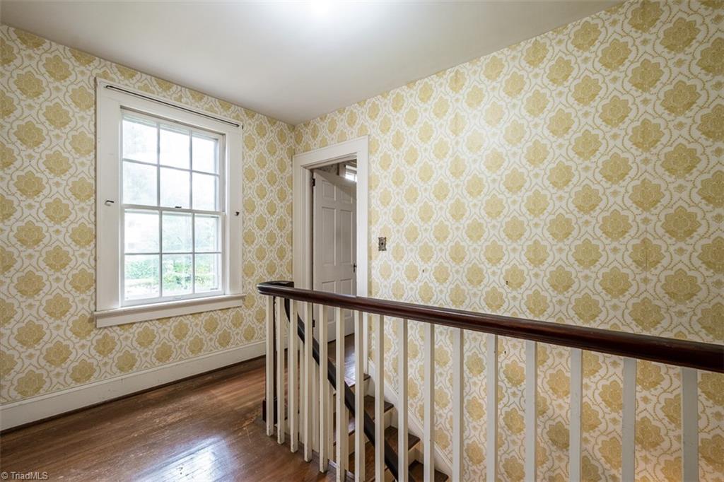 124 Hawthorne Road Elkin, NC 28621 - Photo 21 of 42 Powder room located on main level.