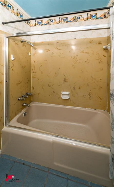 3109 Gorton Road Shreveport, LA 71119 - Photo 26 of 31 a bathroom with a shower