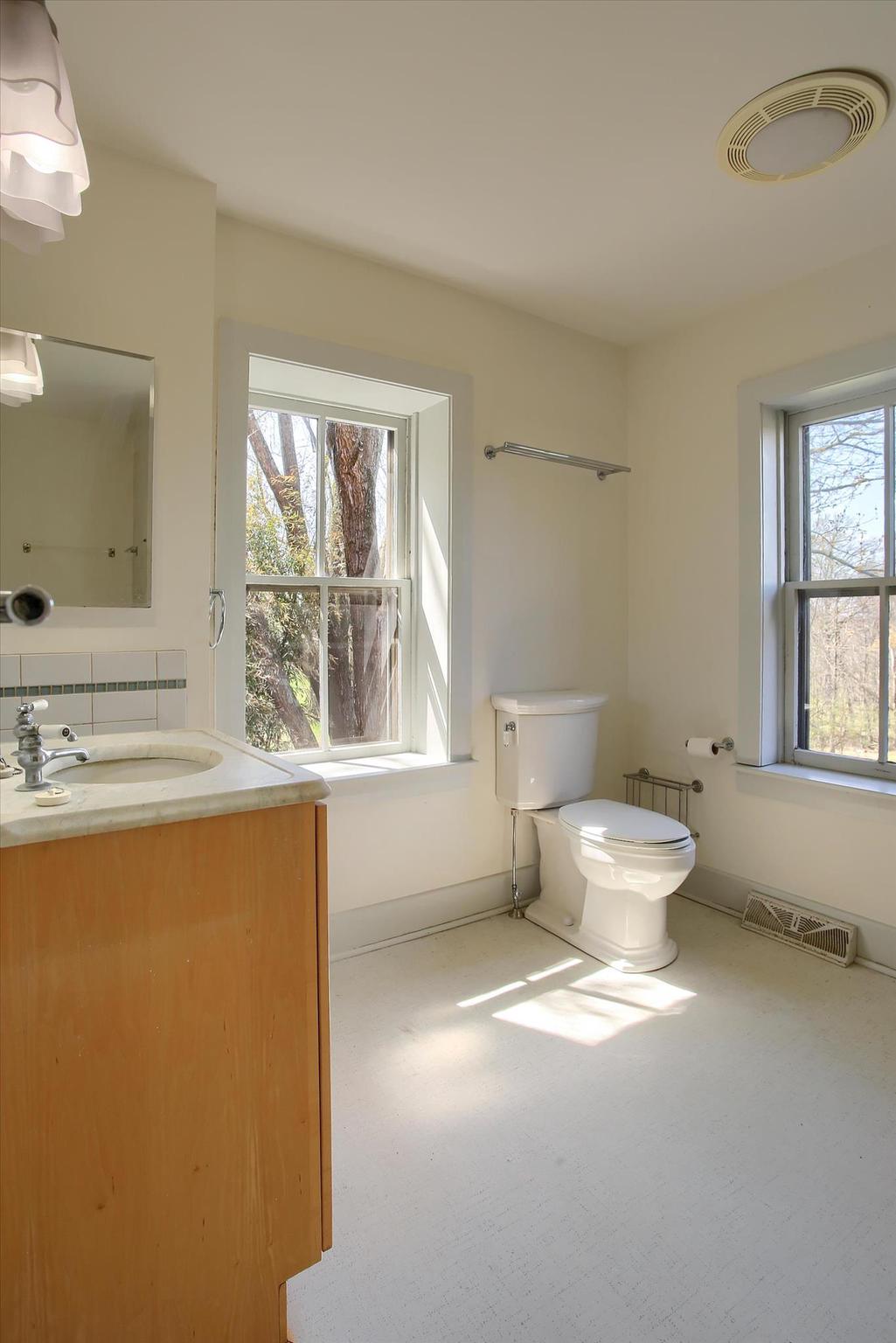 360 Franklin Church Road Dillsburg, PA 17019 - Photo 14 of 34 Upstairs Full Bath