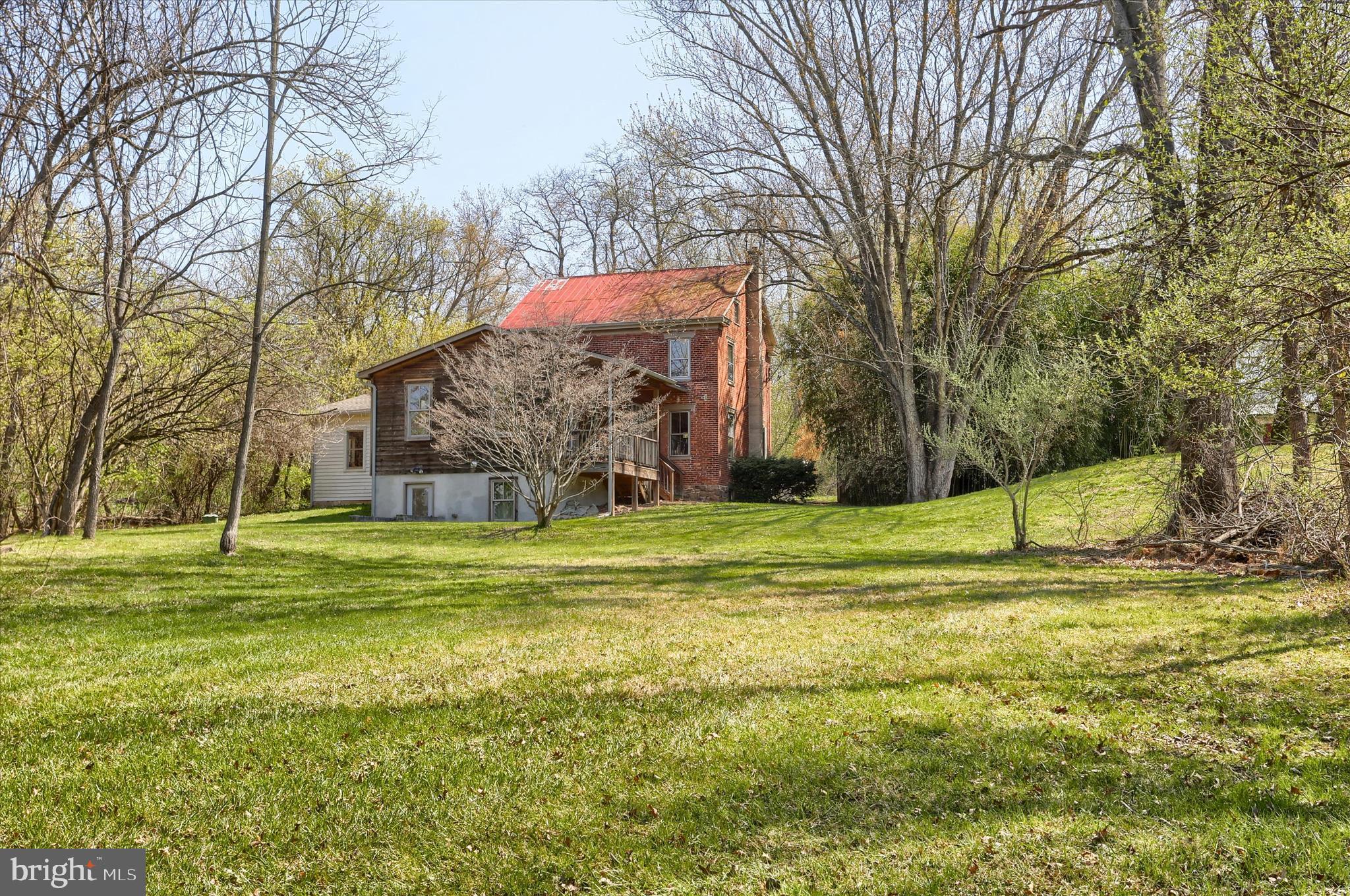 360 Franklin Church Road Dillsburg, PA 17019 - Photo 18 of 34 Side Yard