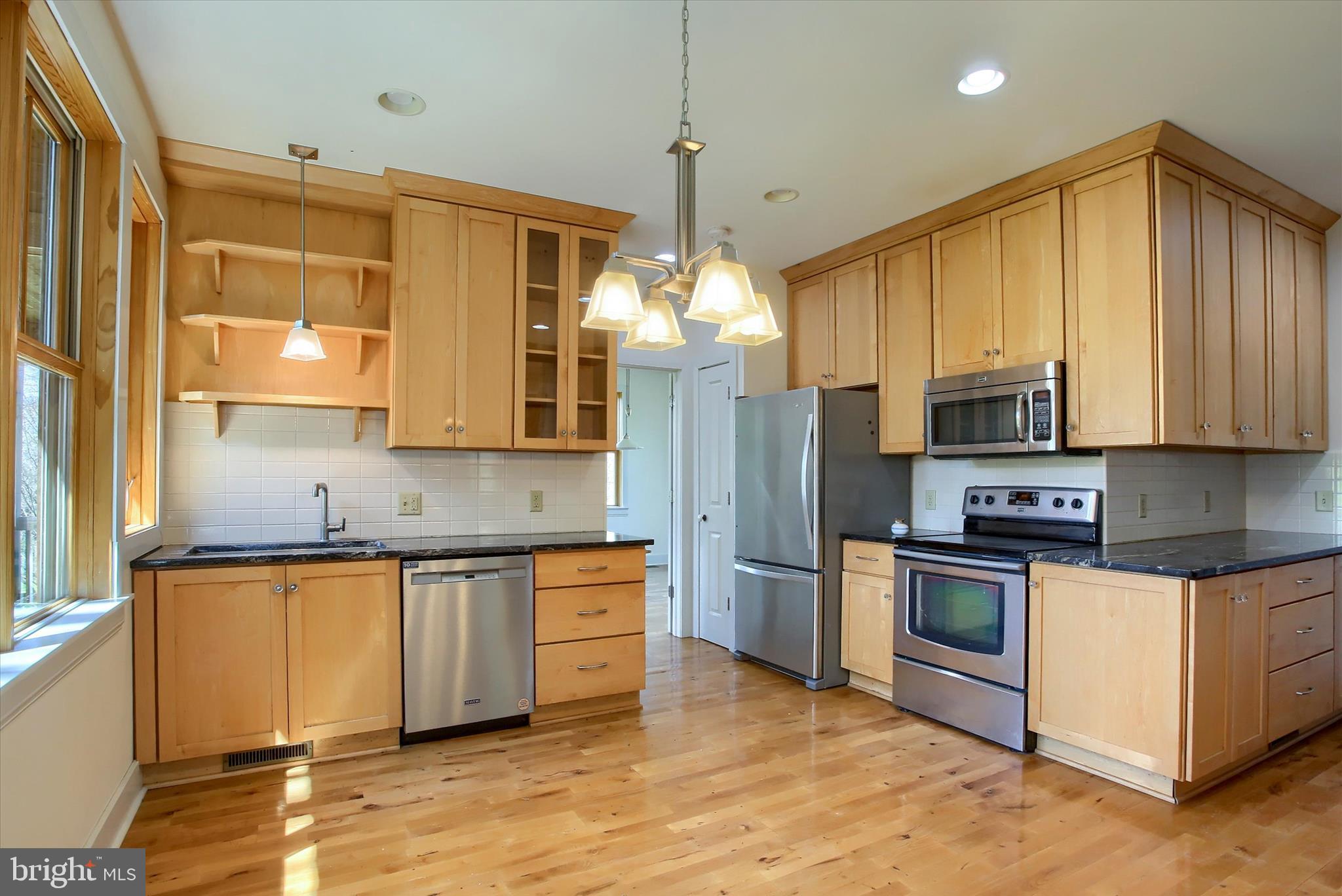 360 Franklin Church Road Dillsburg, PA 17019 - Photo 5 of 34 Modern Kitchen w/ Granite
