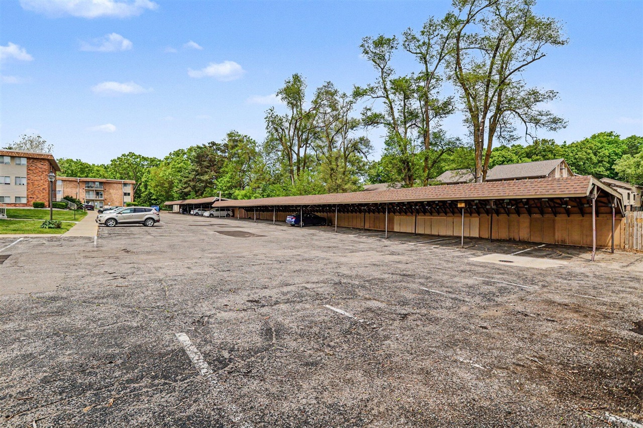 734 West Kilgore Road, Unit 303 Kalamazoo, MI 49008 - Photo 29 of 34