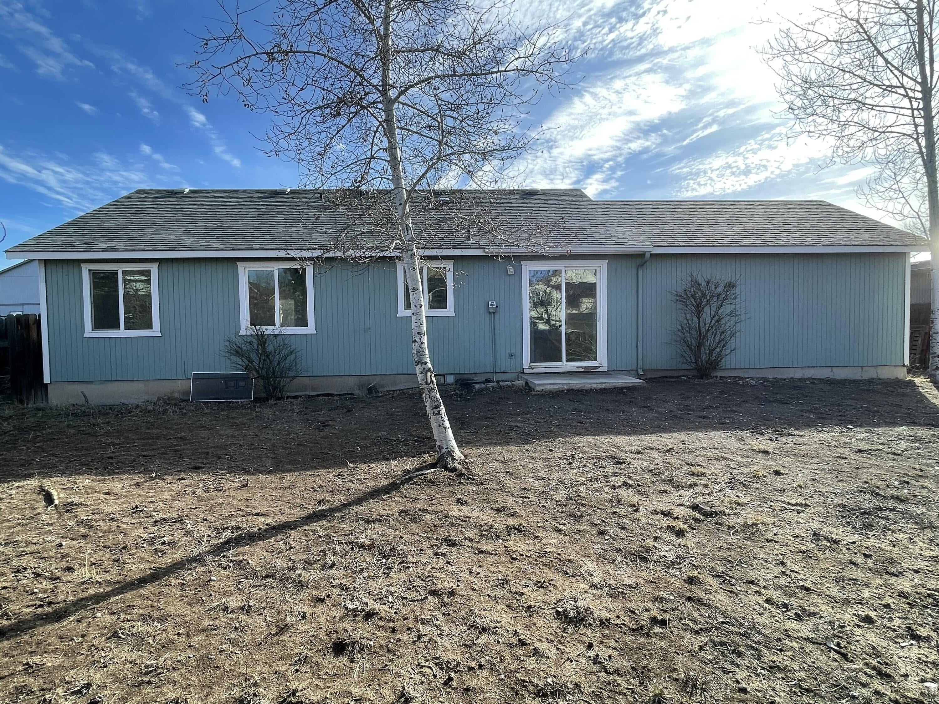 2807 Southwest Lava Avenue Redmond, OR 97756 - Photo 24 of 28 Back of home